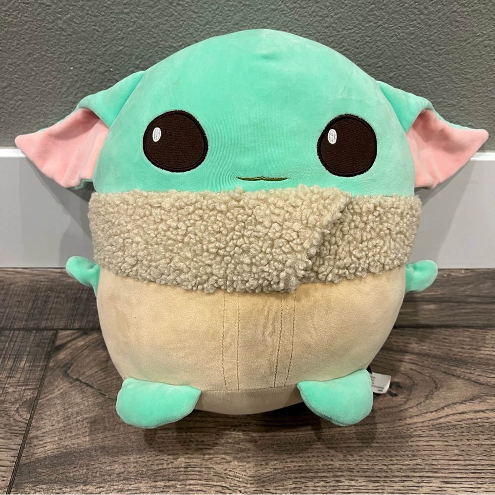 The Mandalorian The Child Grogu Baby Yoda Cuutopia Plush 10"  Mattel NEW